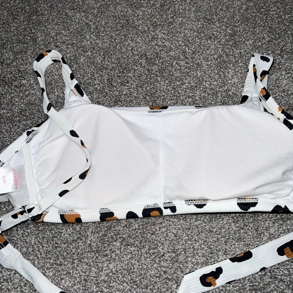 Xhileration bikini top size D DD animal print